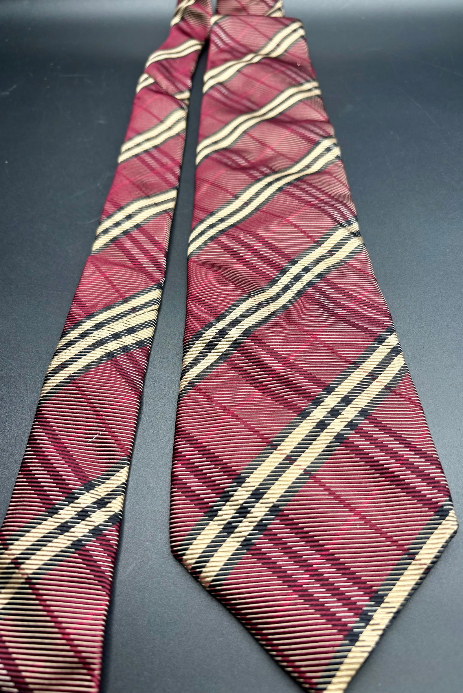 Burberry Red Tartan Tie (Classic Style (1 of 4)