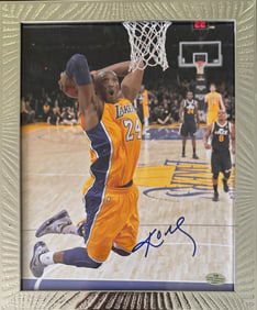 Kobe Bryant Autographed Signed Photo COA