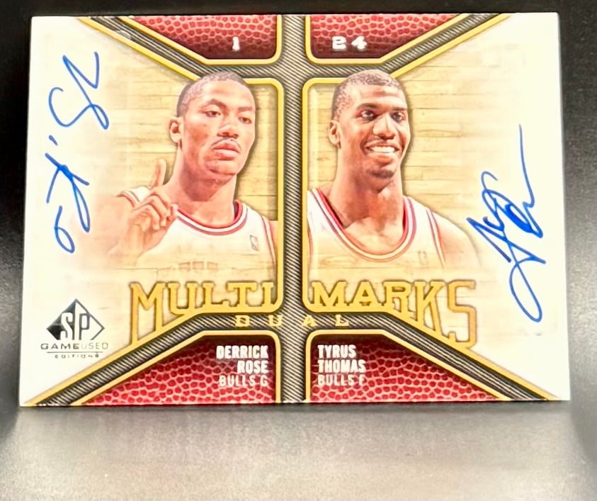 Derrick Rose & Tyrus Thomas SP Game Used Multi Marks Dual Autograph Card (1 of 2)