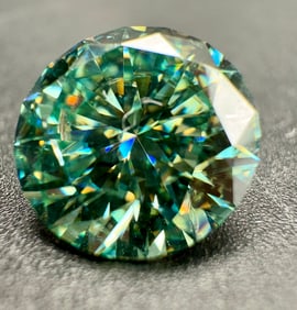 Green Moissanite Gemstone 5.0ct Brilliant Round Cut