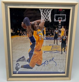 Kobe Bryant Autographed Signed Photo COA