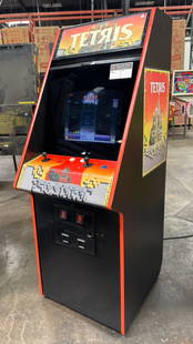 TETRIS CLASSIC ARCADE GAME ATARI SUPER CLEAN L@@K!!!: CONDITION AS SHOWN IN PICTURES. Notes: NICE CONDITION TETRIS IN A ATARI TEMPEST CABINET
