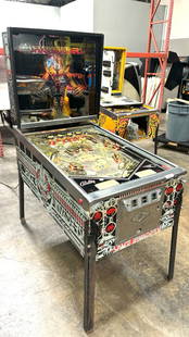 SPACE INVADERS CLASSIC PINBALL MACHINE BALLY PROJECT: CONDITION AS SHOWN IN PICTURES. Notes: WORKING LOGIC. SOME DISPLAYS WORK.
