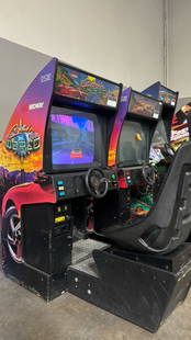 CRUISIN WORLD SITDOWN DRIVER ARCADE GAME MIDWAY: CONDITION AS SHOWN IN PICTURES. Notes: