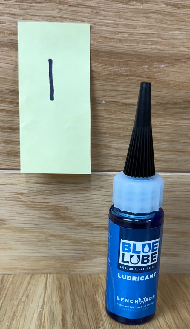 Benchmade Blue Lube Lubricant #1 (1 of 1)