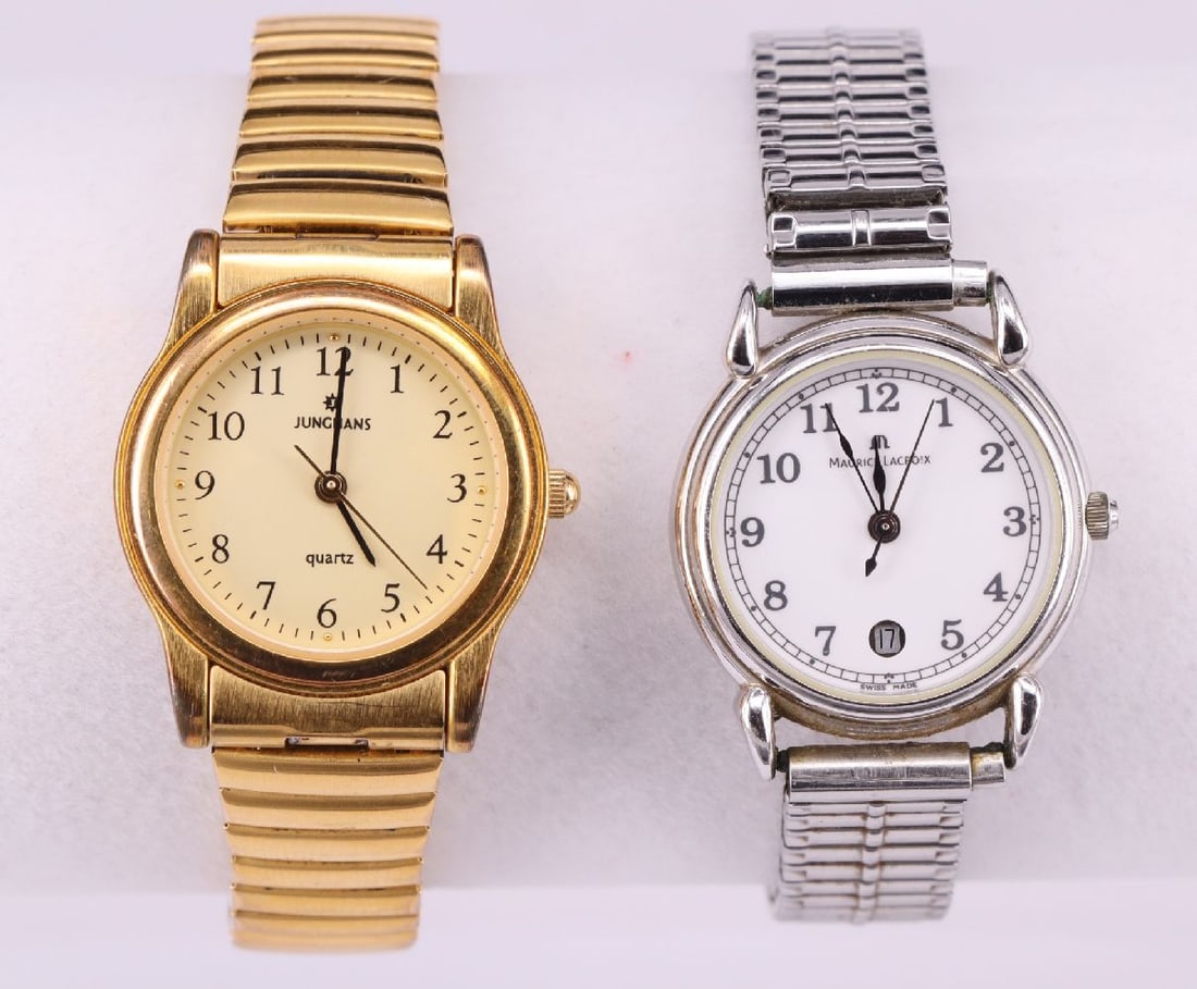 2 wristwatches, quartz (1 of 11)