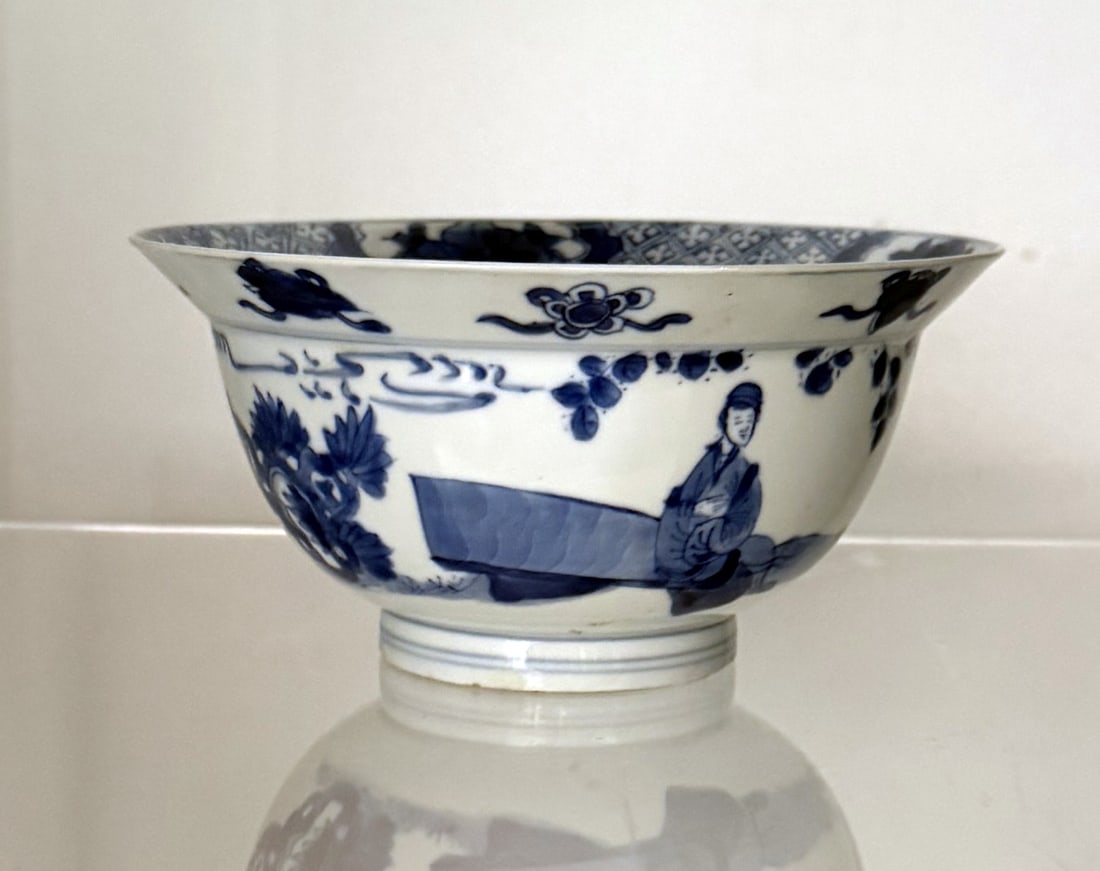 Porcelain bowl, blue and white, Kangxi period (1 of 15)