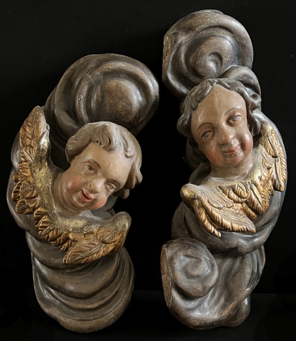 Pair of cherubs (1 of 3)
