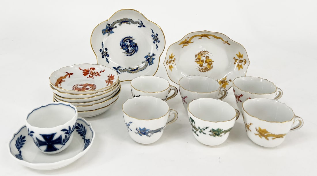 Meissen, dragon decoration, 6 mocha cups: Meissen, dragon decoration, 6 mocha cups with saucers in different colors, one oval and one round bowl, one cup, Iron Cross, all first choiceMeissen, Drachendekor, 6 Mokkatassen mit Untertassen in unt