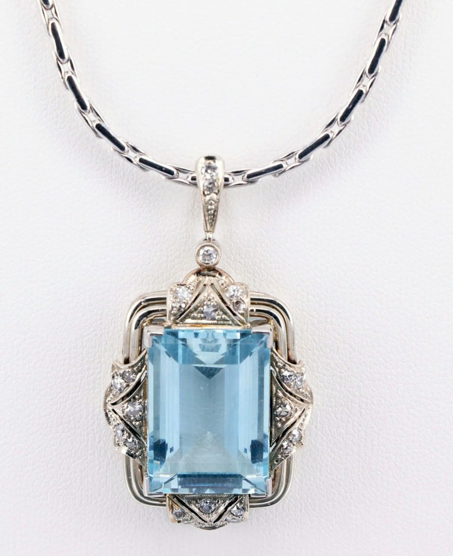 Pendant with aquamarine, 19 x 14 mm, - 2