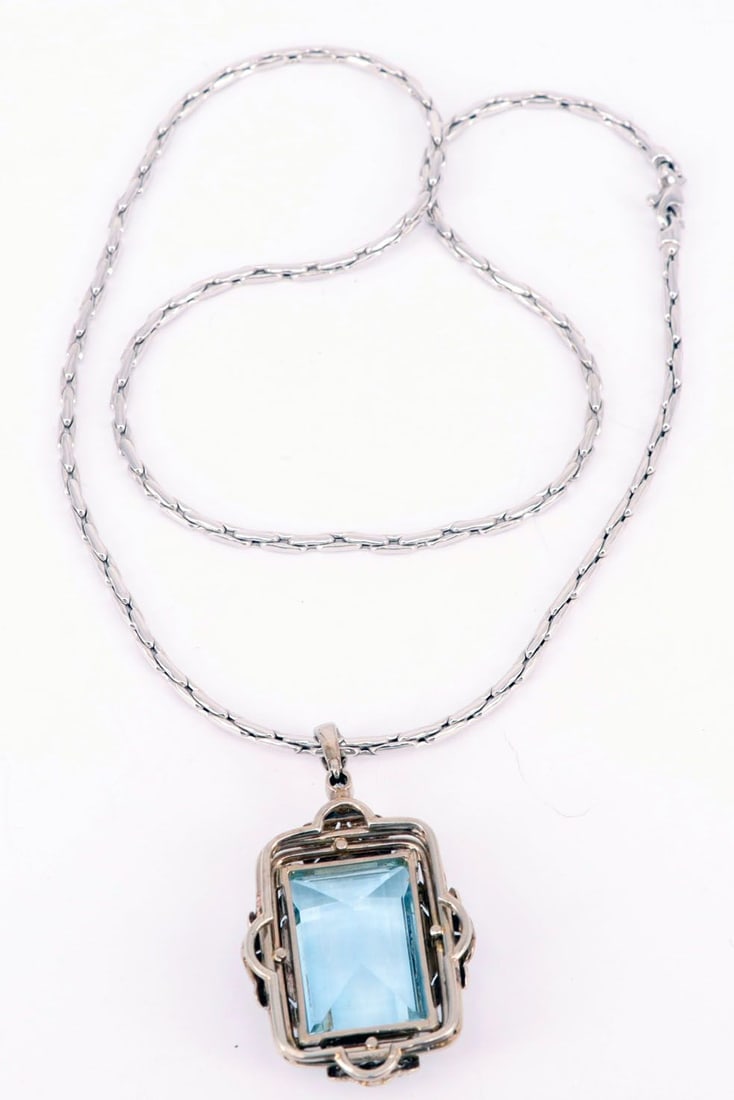 Pendant with aquamarine, 19 x 14 mm, - 4