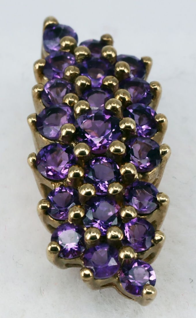 Jewellery items, gold, showing signs of wear: - 10