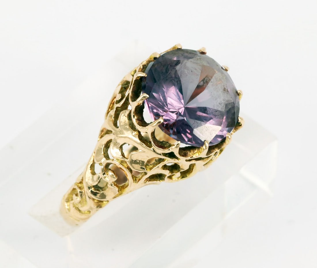Jewellery items, gold, showing signs of wear: - 3