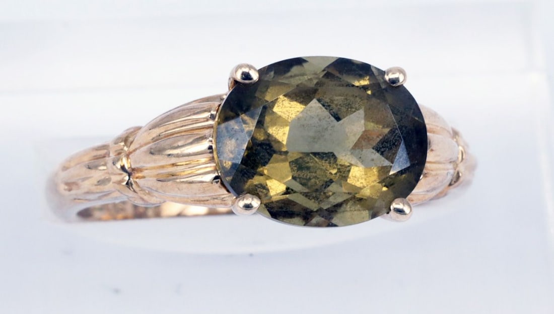 Jewellery items, gold, showing signs of wear: - 4