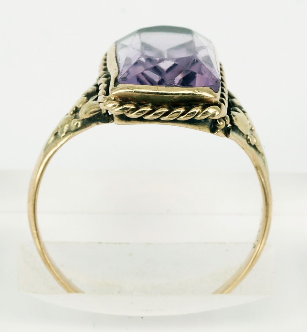 Jewellery items, gold, showing signs of wear: - 9