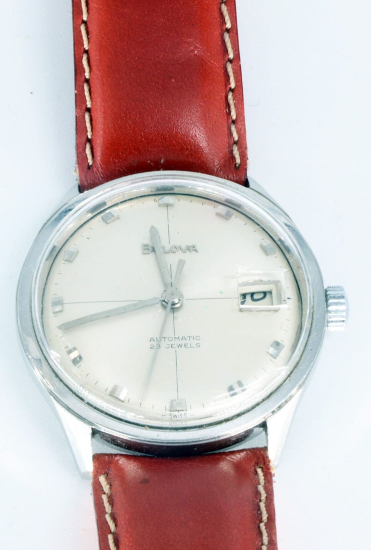 2 wristwatches, both running (movements not tested) - 3