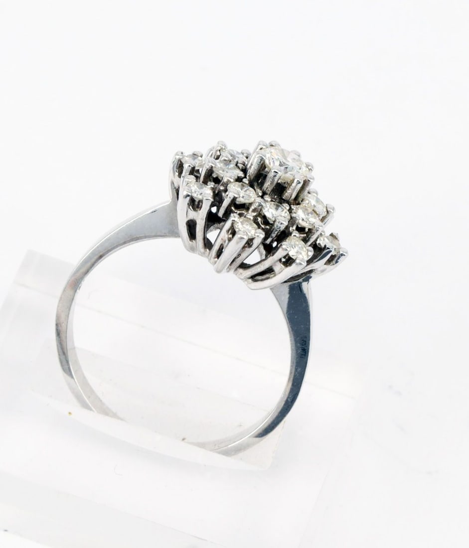 Ring, 14k white gold, 4.53 g. Set with 17 diamonds - 4