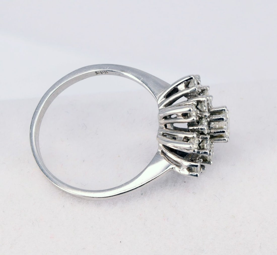 Ring, 14k white gold, 4.53 g. Set with 17 diamonds - 7