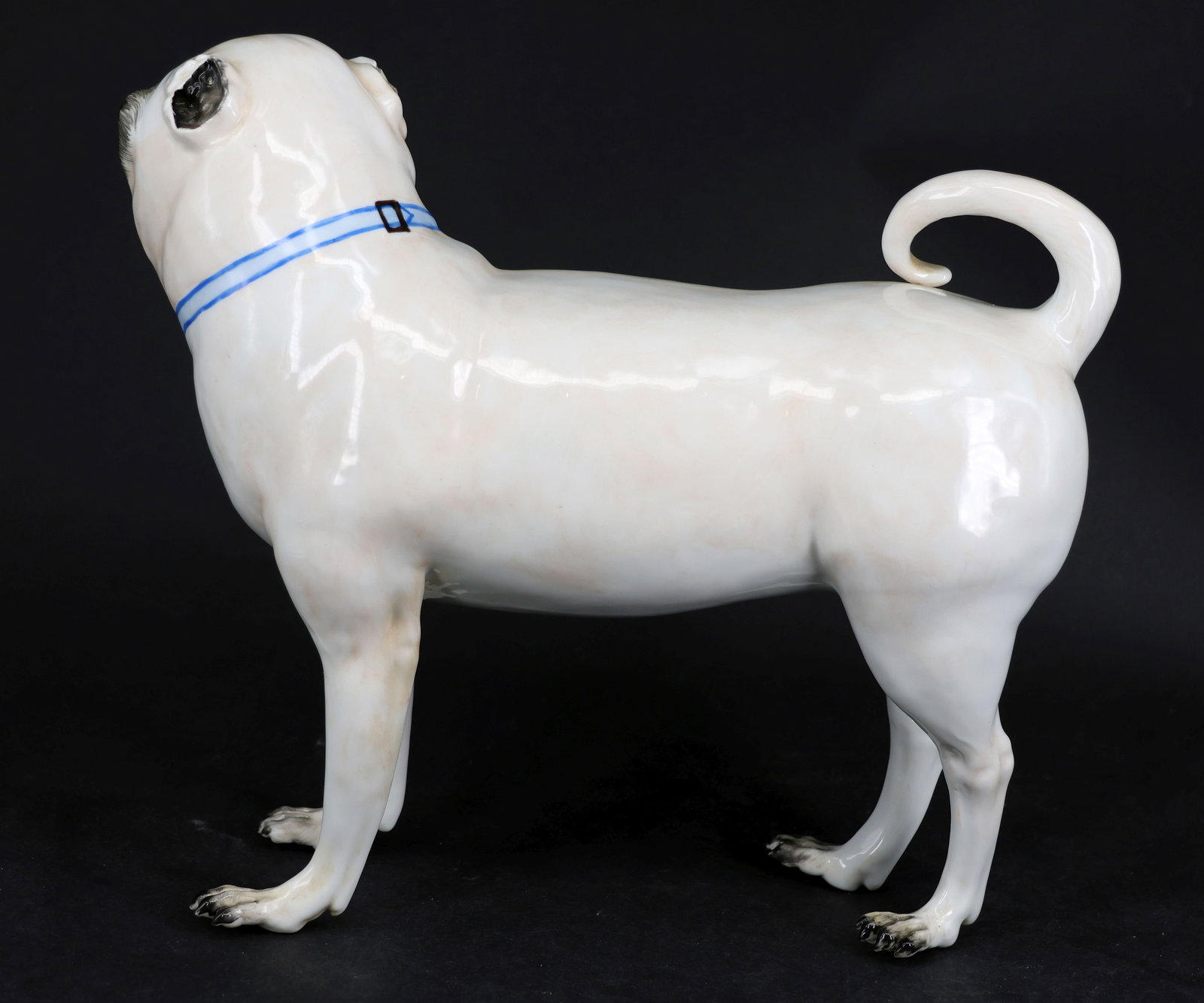 Meissen, large standing pug with finely crafted eyes - 2