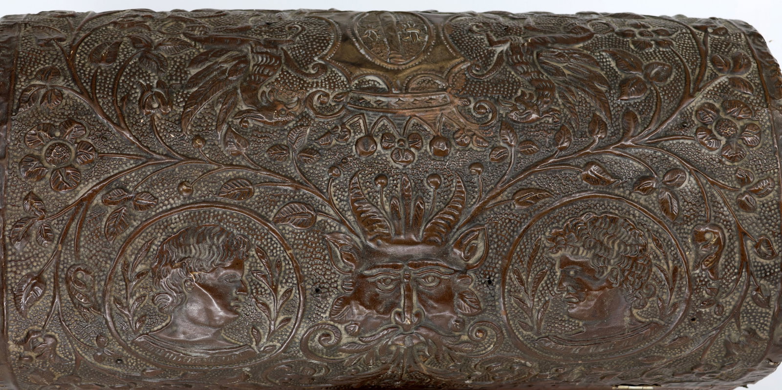 Renaissance chest, 17th century, wooden core - 4