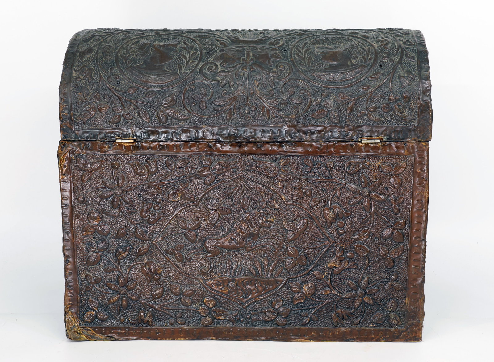 Renaissance chest, 17th century, wooden core - 6
