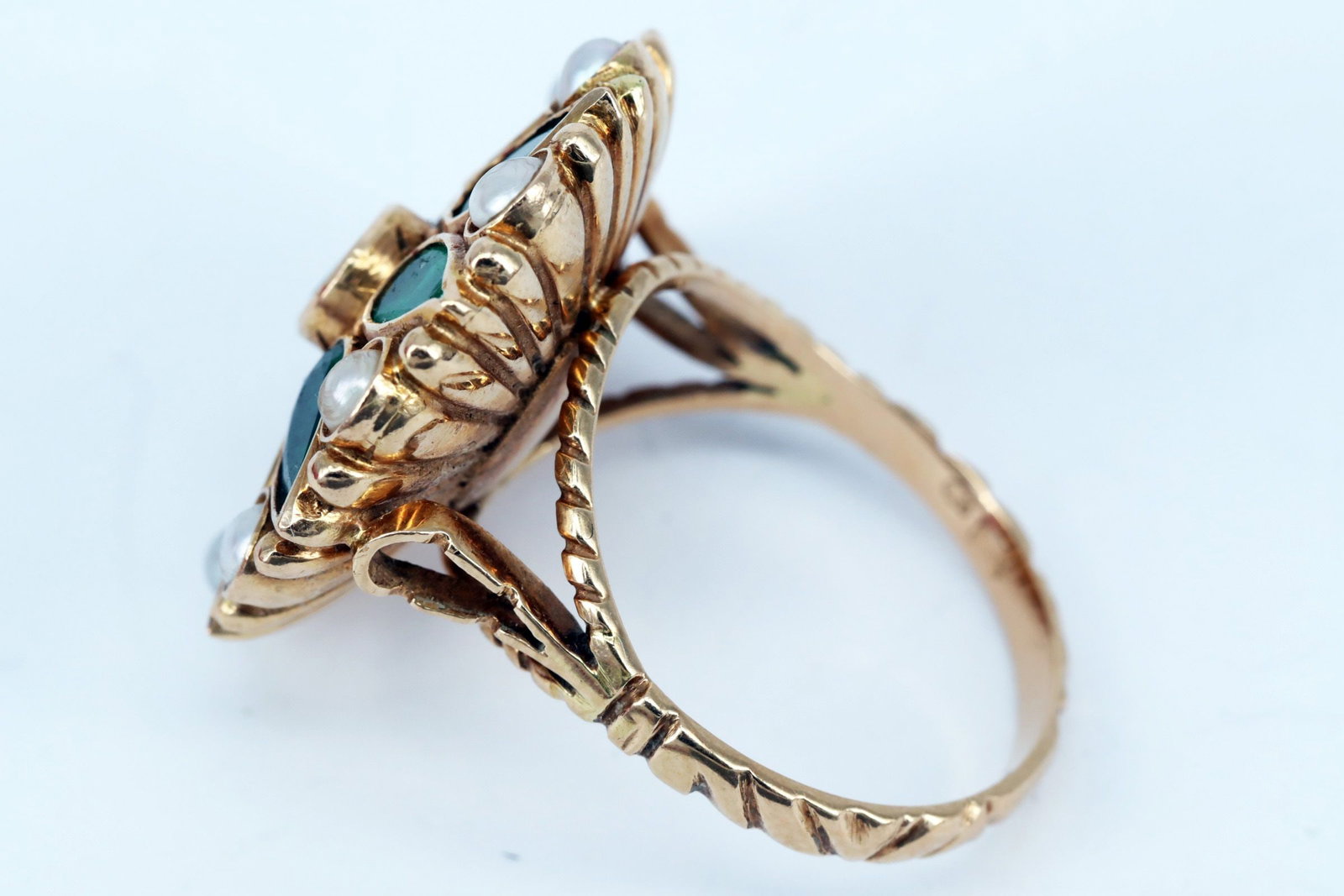 Ring, 14k gold, 8.98 g. Set with emeralds and perls - 4
