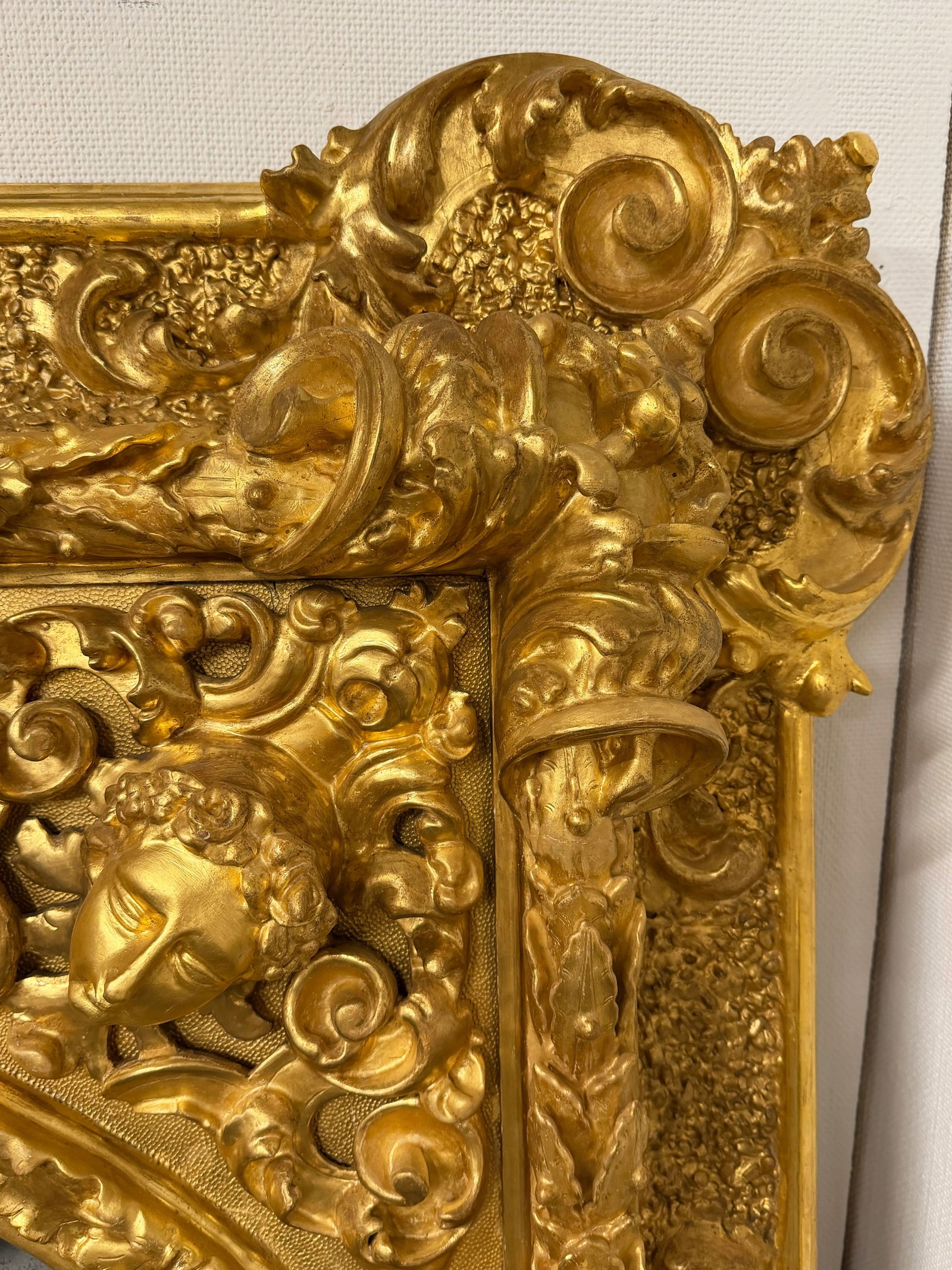 Large, impressive decorative frame - 9