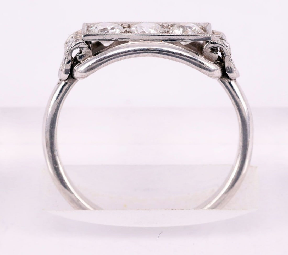Ring, 18k white gold (tested), 4.43 g. - 2
