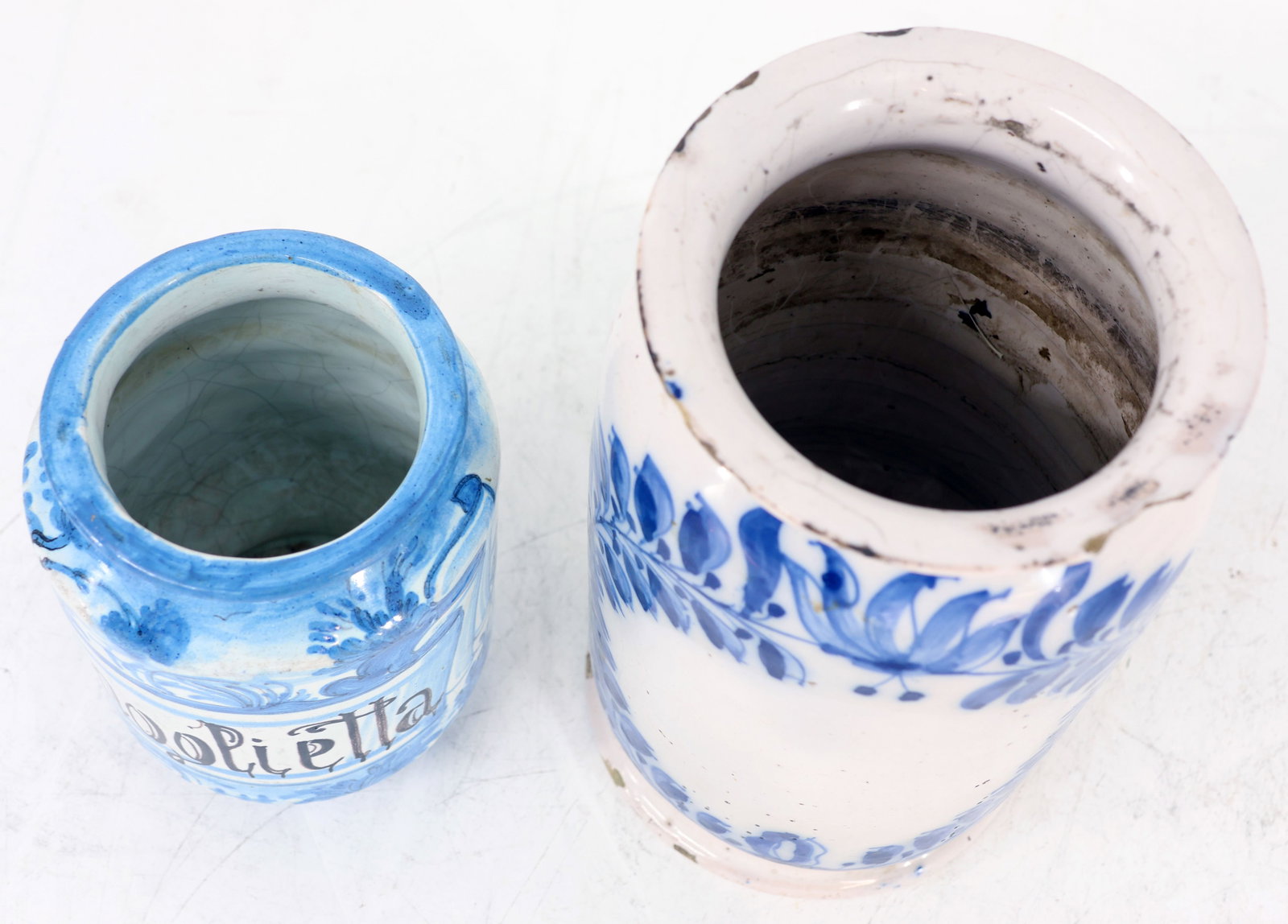 Two Italian earthenware vessels. - 4