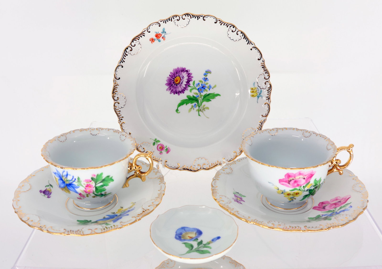 Meissen, “Bunte Blume Zwei” with a gold rim - 6