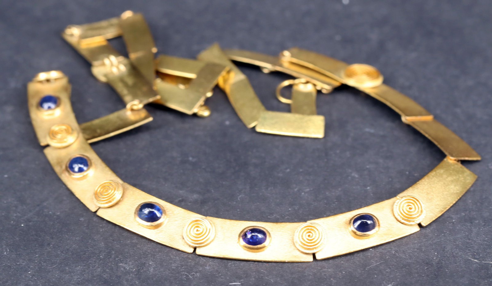 Necklace, ring, and earrings, 14k gold, 31.1 g. - 5