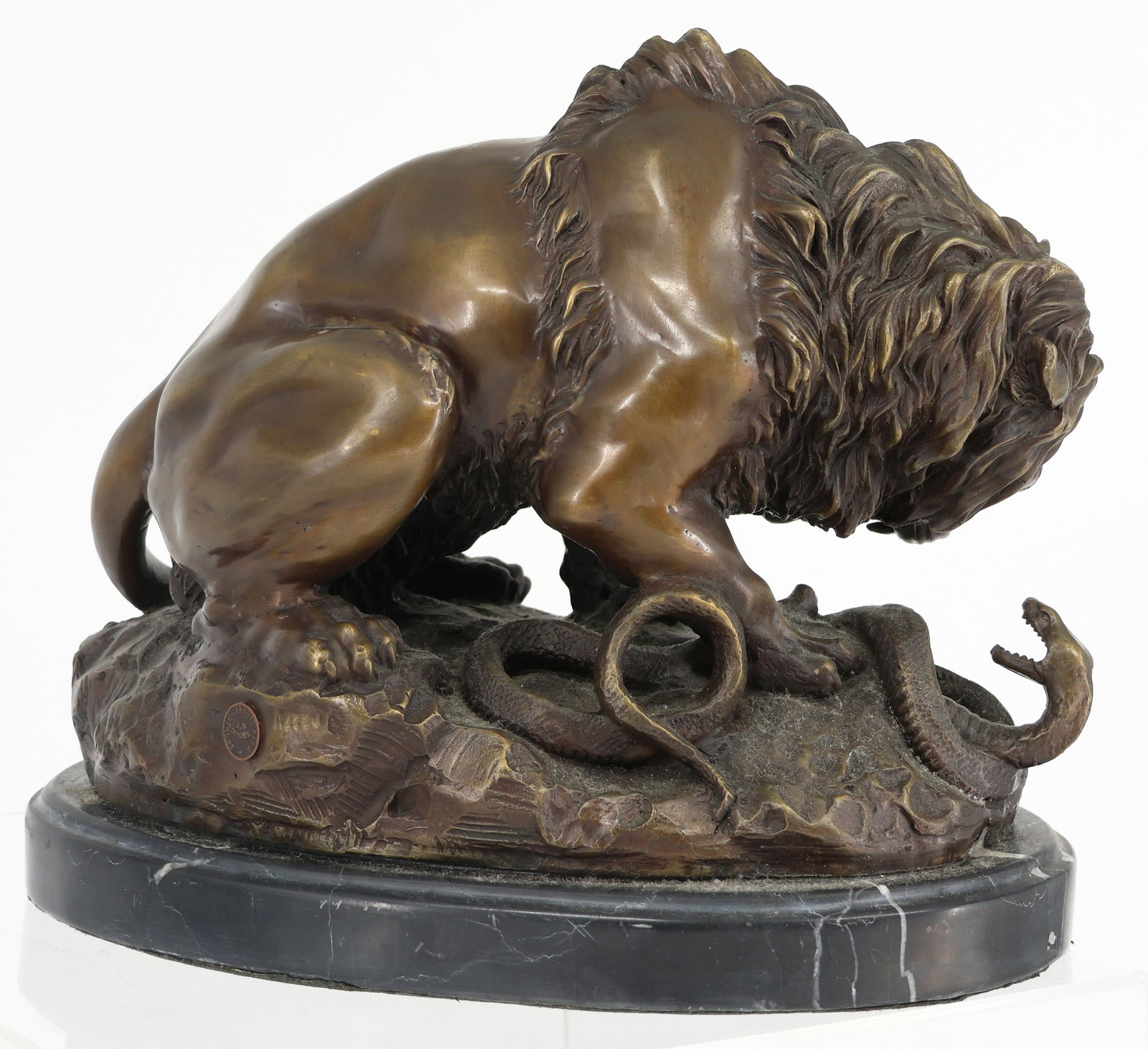 Lion fighting a snake, bronze - 2