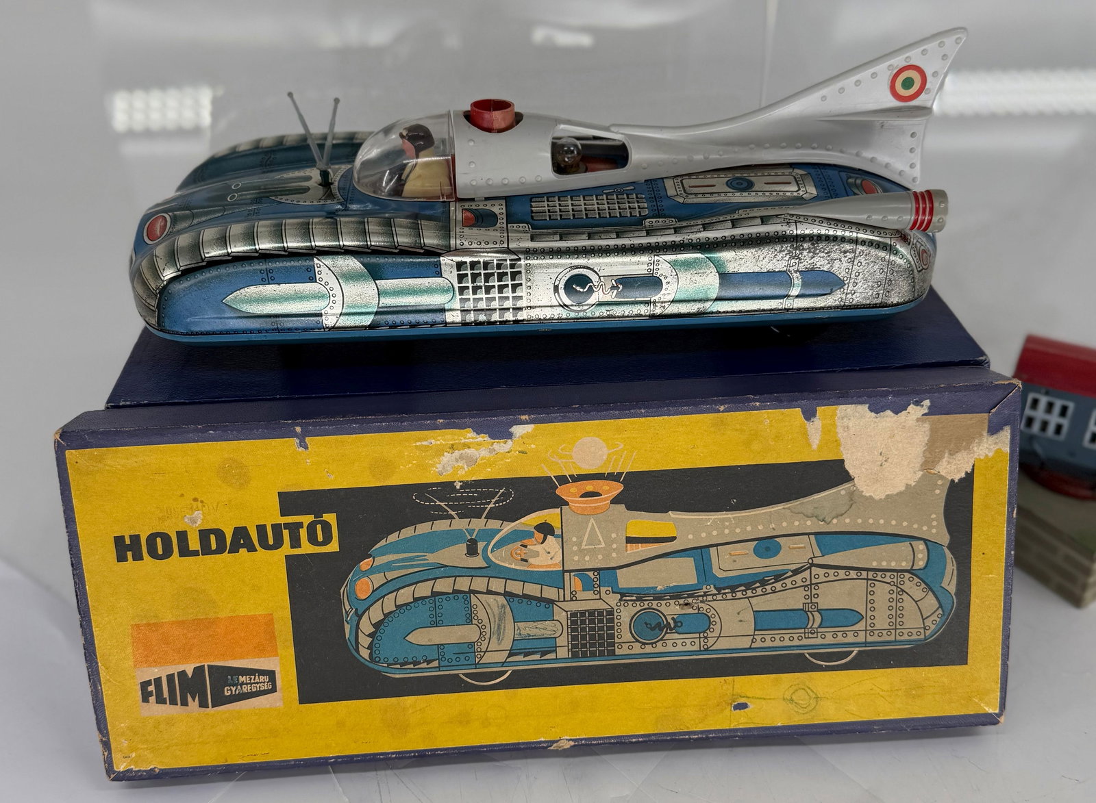 Assorted tin toys - 5