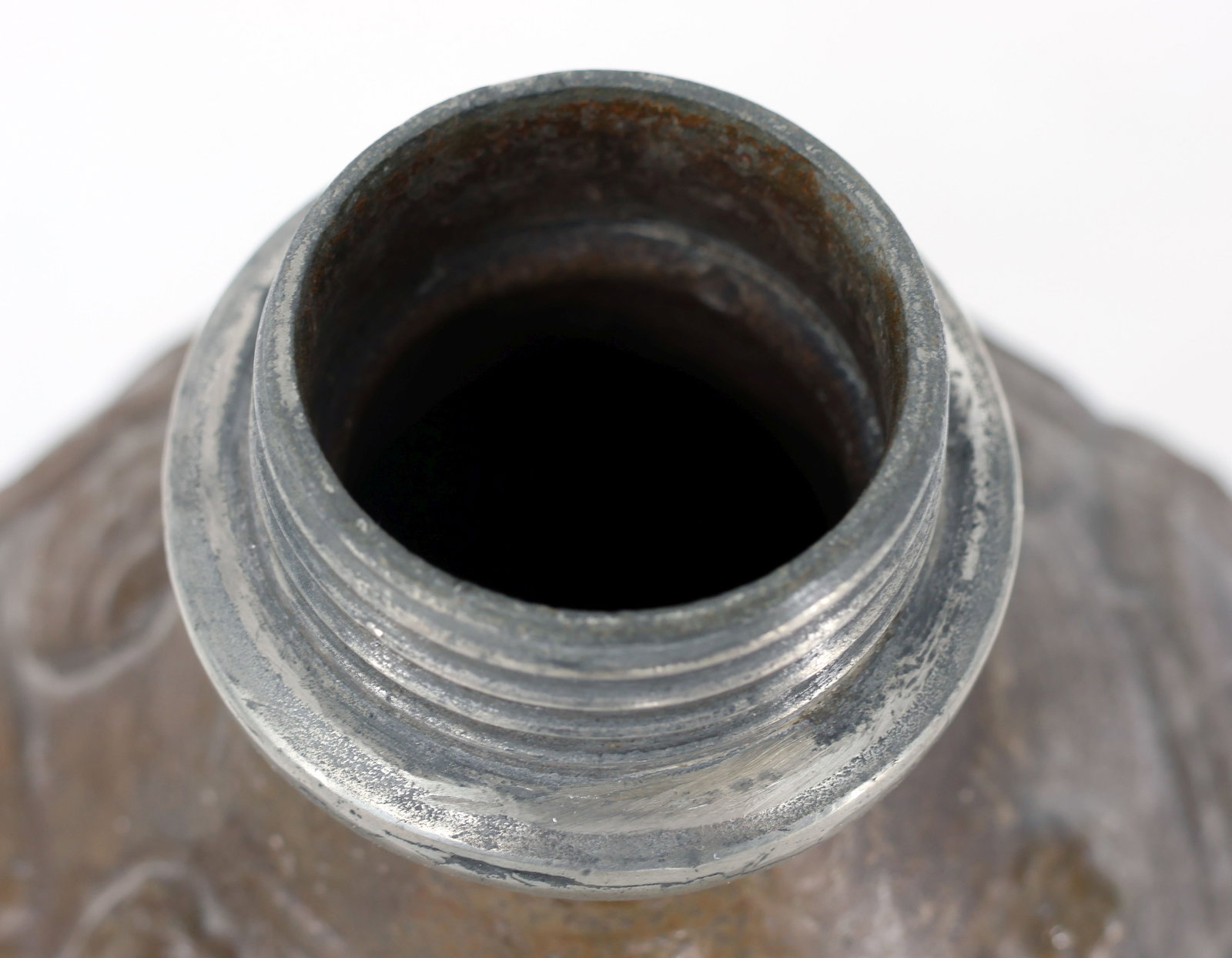 3 items, dark clay, signs of age: Creussen, c. 1700, - 7