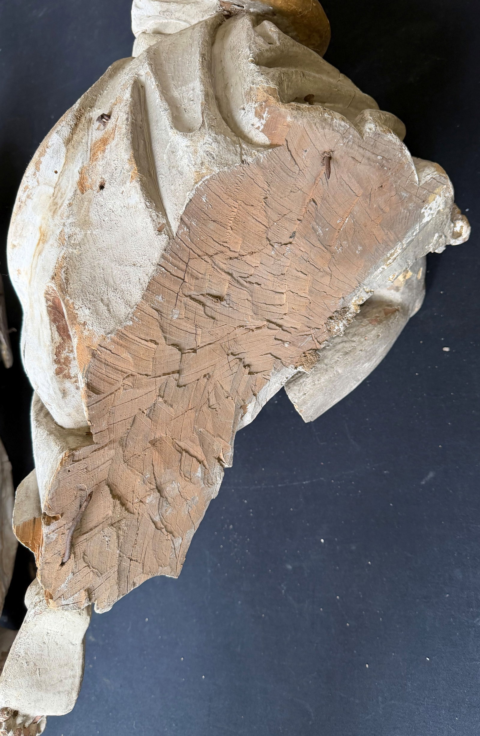 Southern Germany: Pair of altar angels, - 7