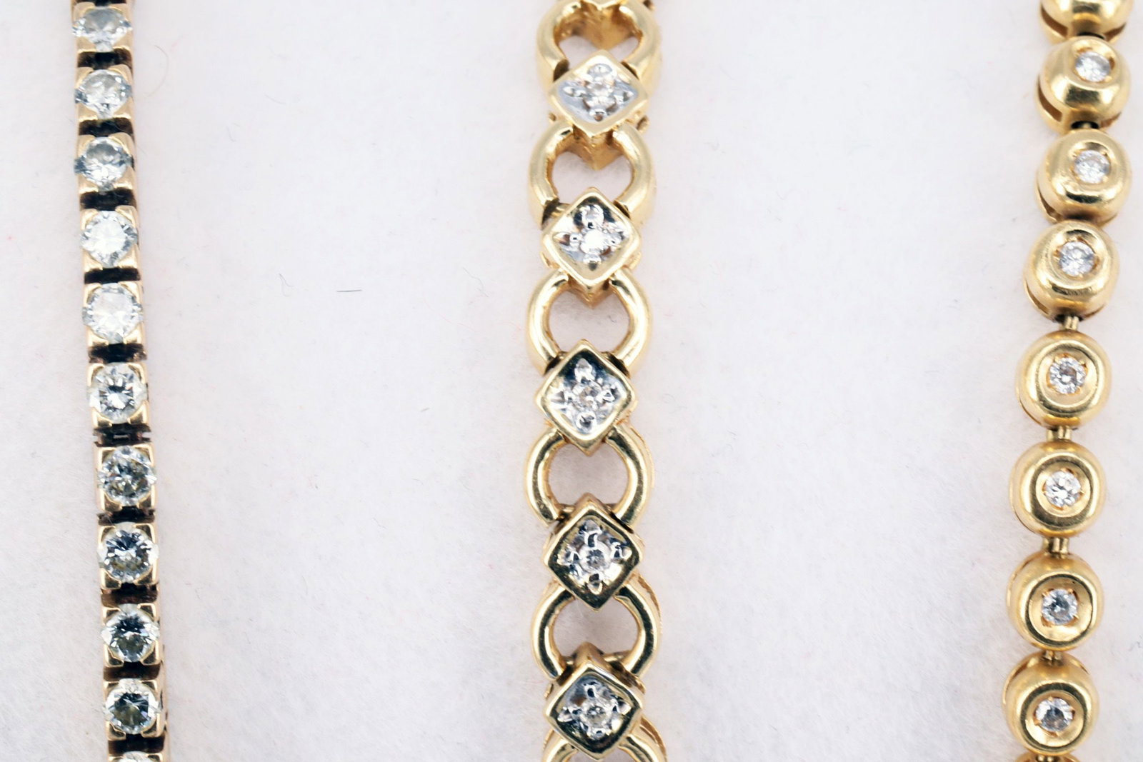 3 bracelets, 18-karat gold, 41.72 g - 5