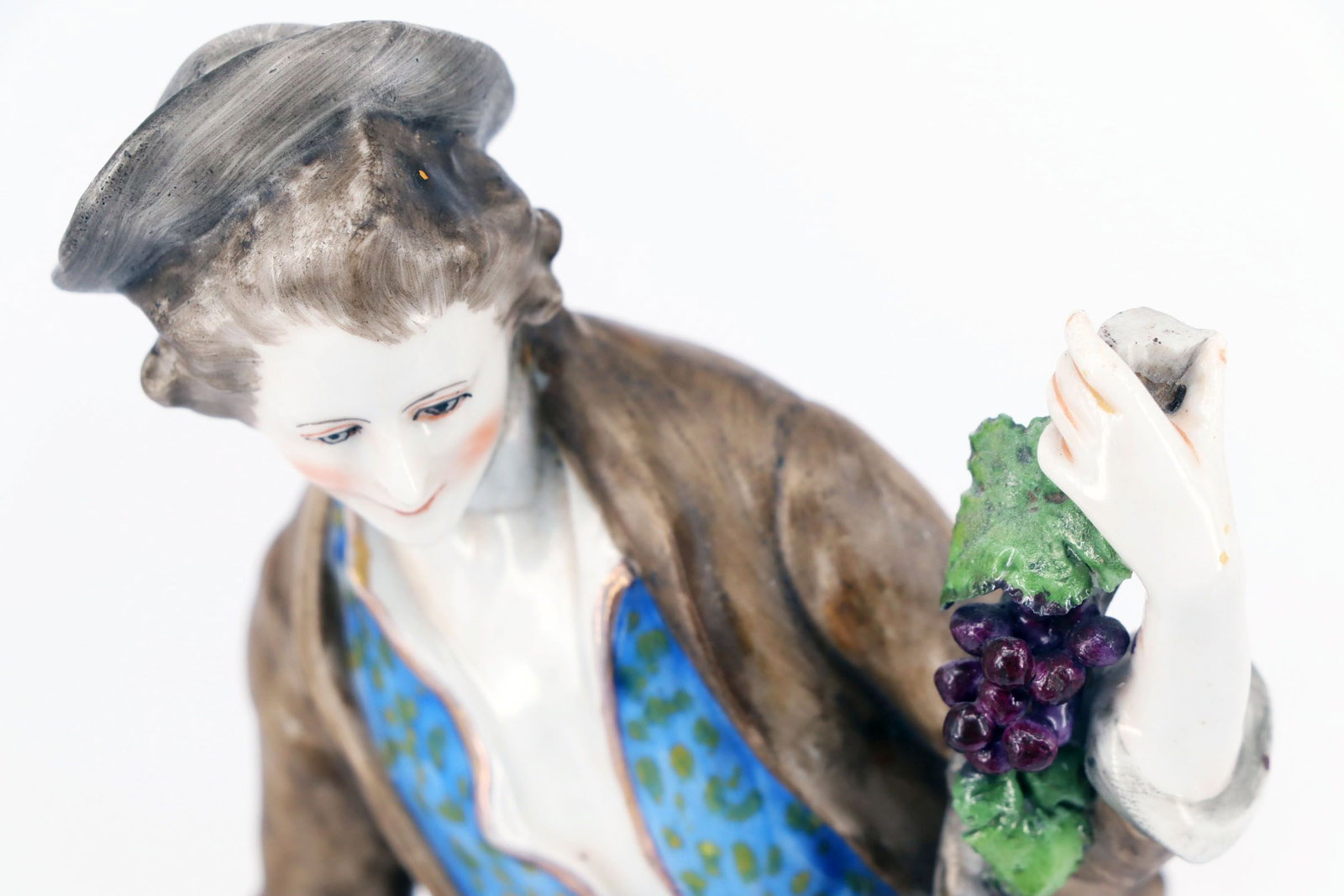 3 porcelain figurines, some chipped and restored - 6