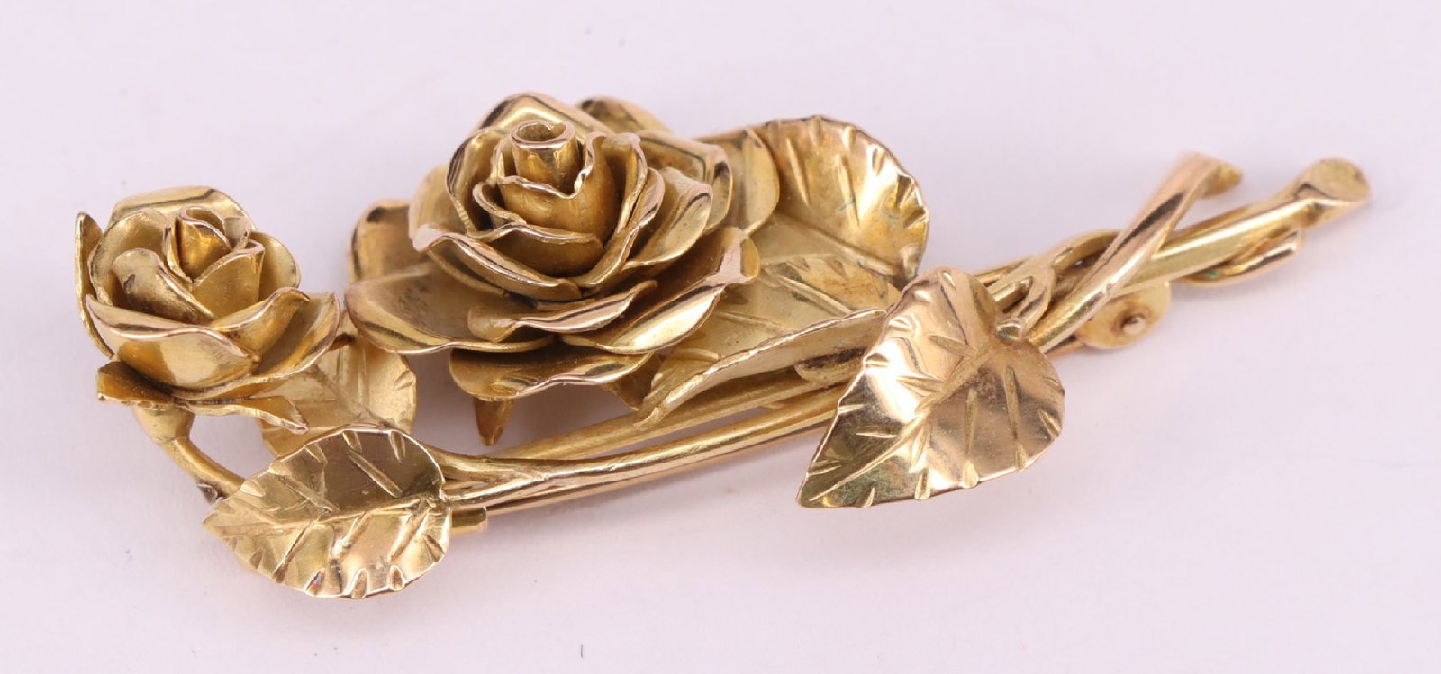 Brooch, 585 gold, 11.97 g. Designed as a rose branch - 2