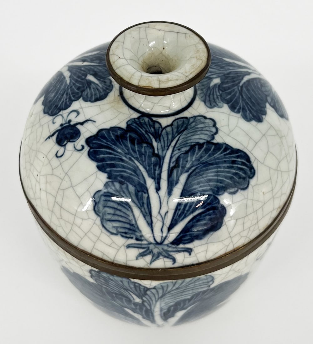 Chinese lidded vessel - 5