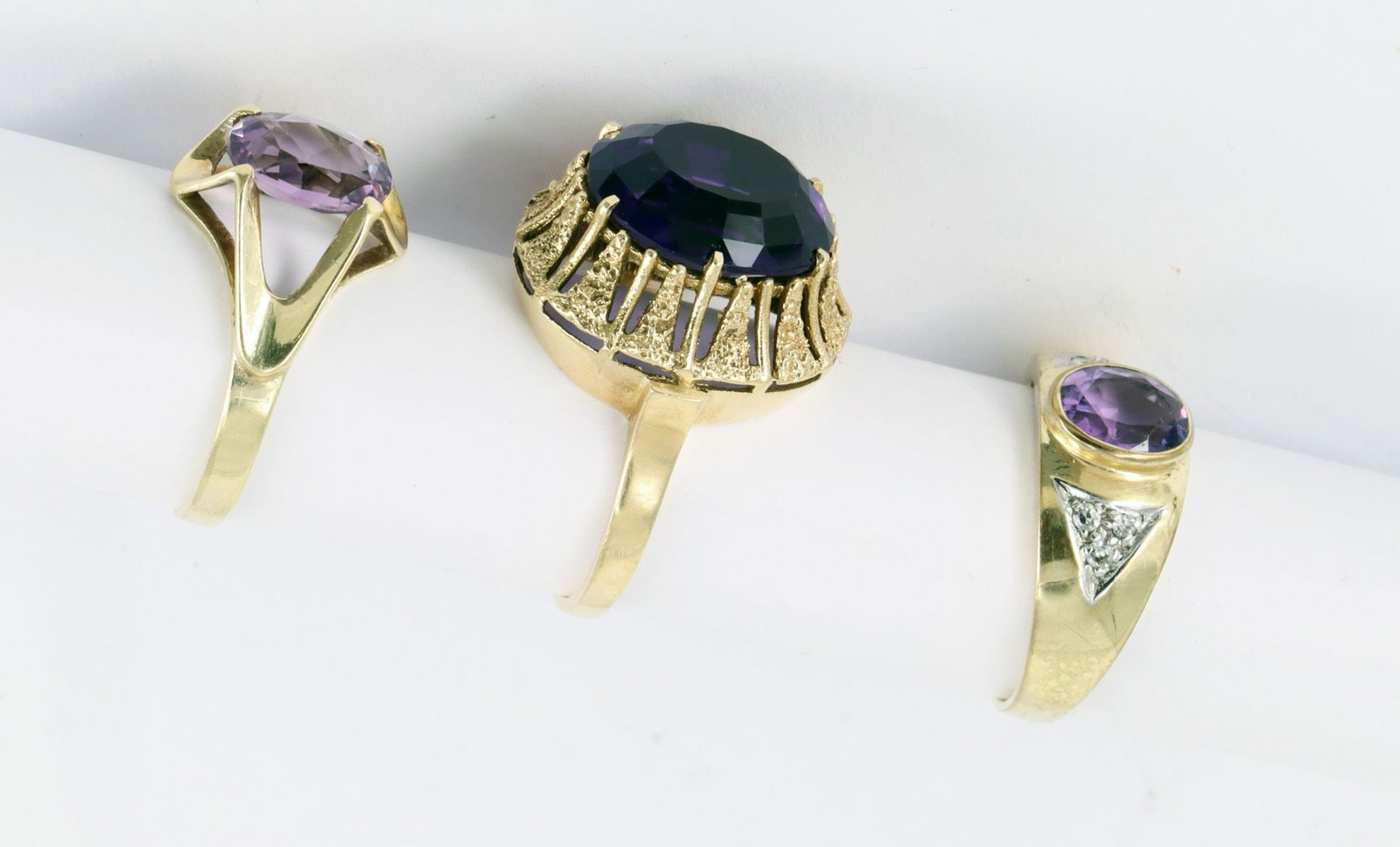 Set of 3 rings with amethyst. 2 rings, 14k gold - 2