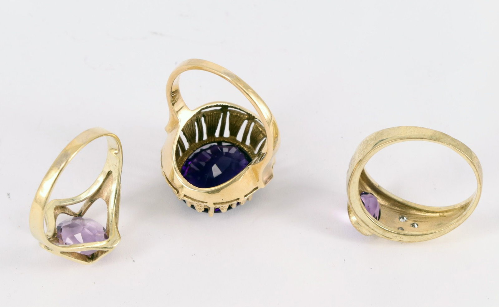 Set of 3 rings with amethyst. 2 rings, 14k gold - 3