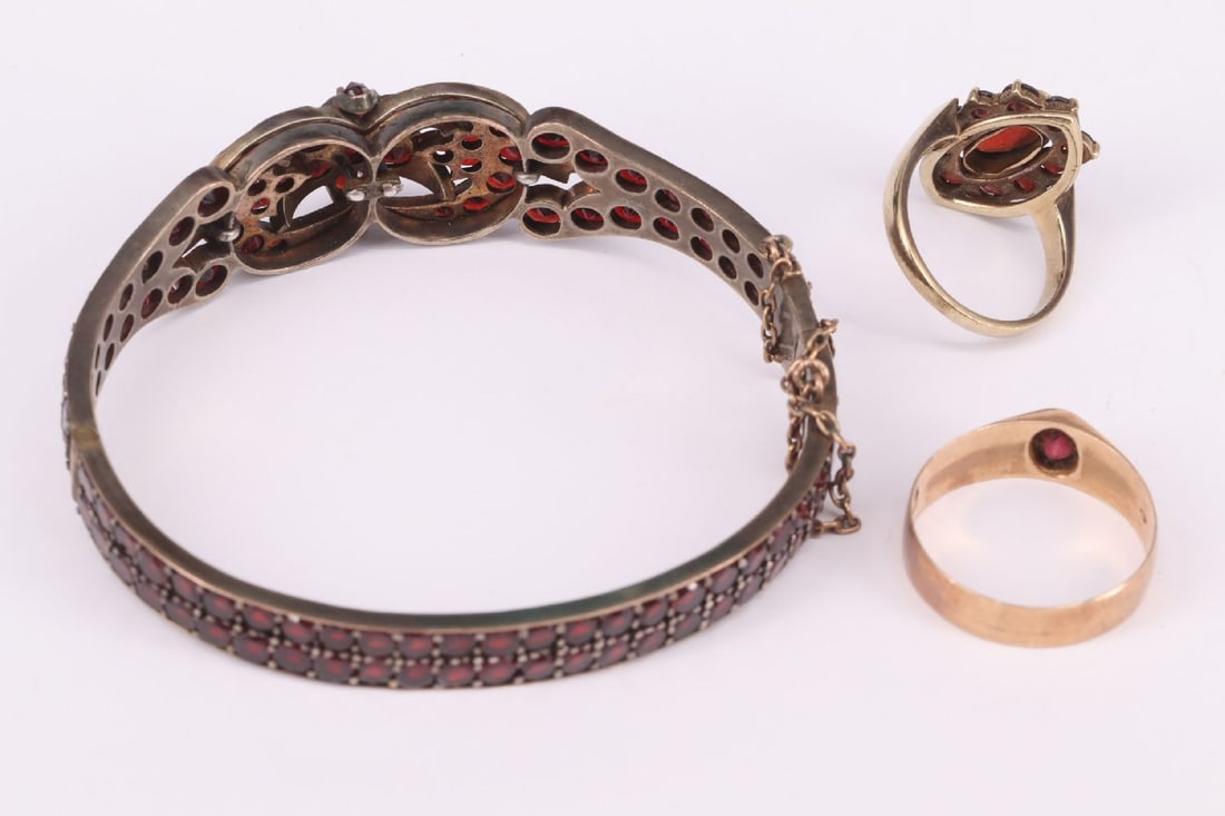 3 x garnet jewelry - 3