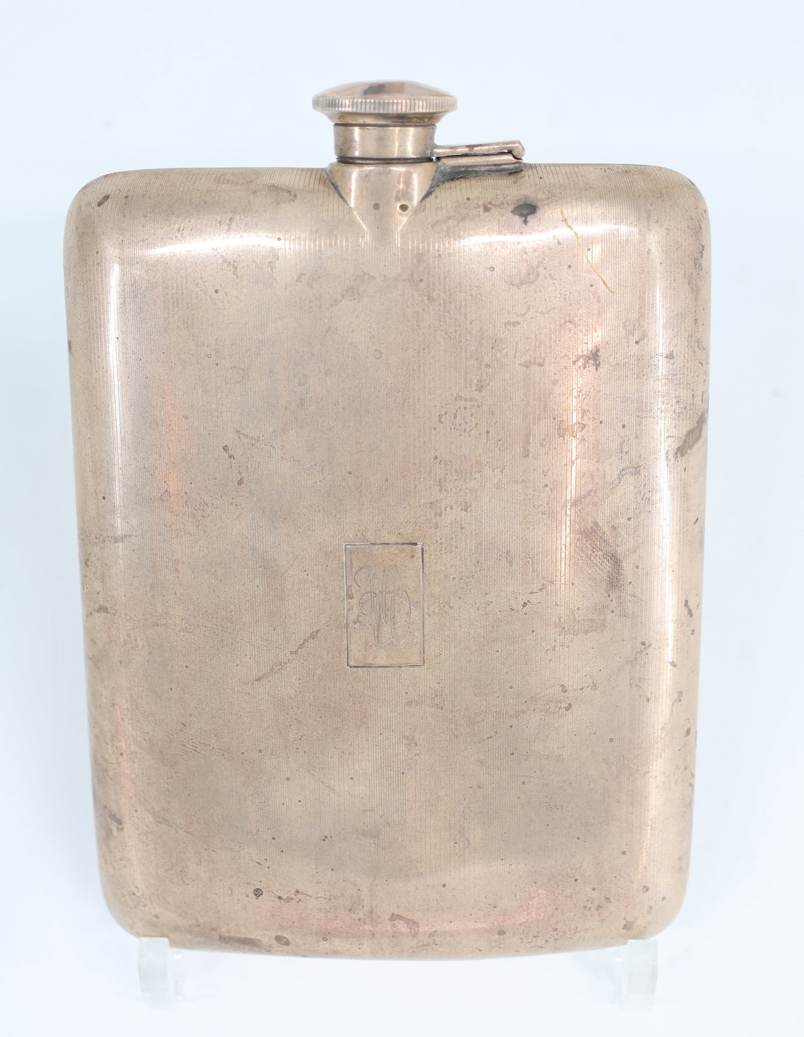 Silver items: including two hip flask and four cups - 9