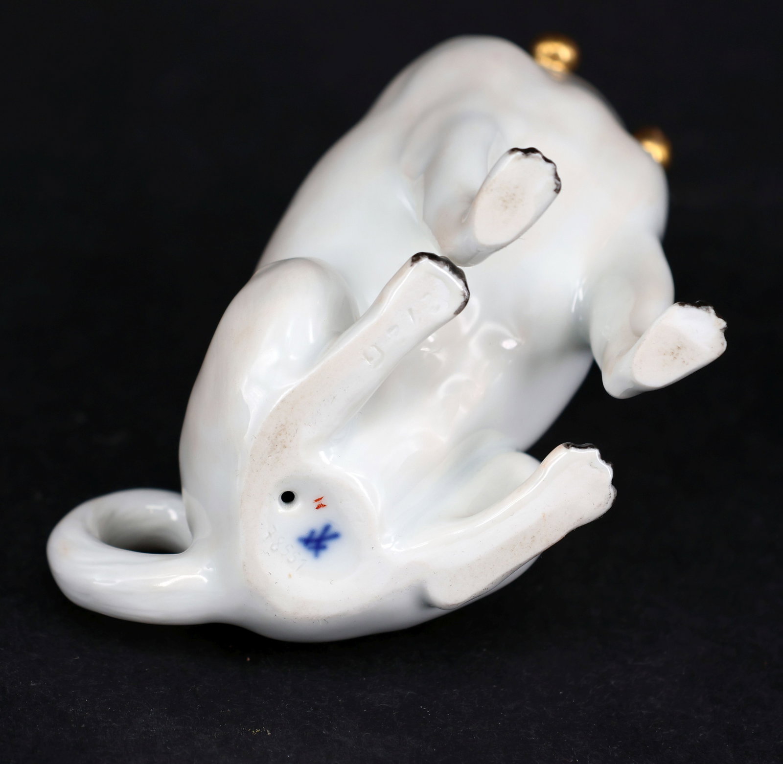 Meissen, three small pugs, Meissen sword marks - 8