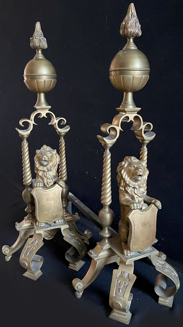 Probably France, 19th c., pair of mantelpiece bracket: Probably France, 19th century, pair of heavy mantelpiece brackets, brass bronze, with lions holding a coat of arms and a ball with a flame at the top, approx. 24 kg, signs of age, 75 x 30 x 60 cm