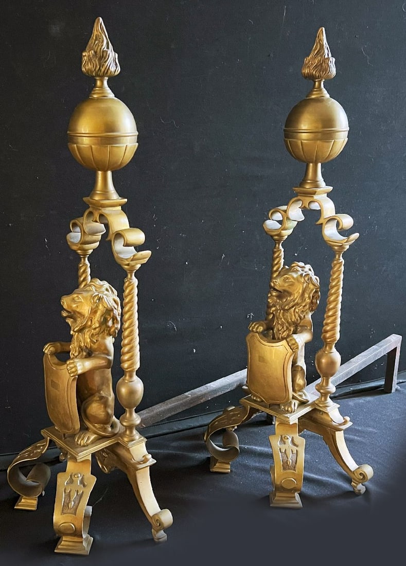 Probably France, 19th c., pair of mantelpiece bracket - 2