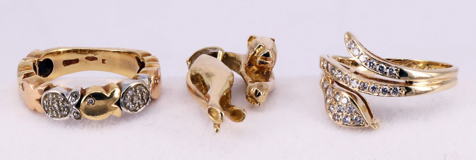 3 pieces of jewelry, gold, signs of wear. - 2