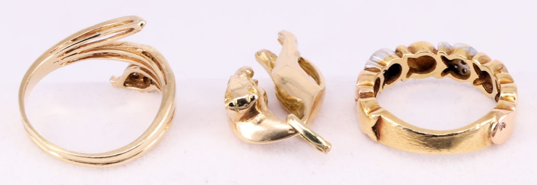 3 pieces of jewelry, gold, signs of wear. - 6