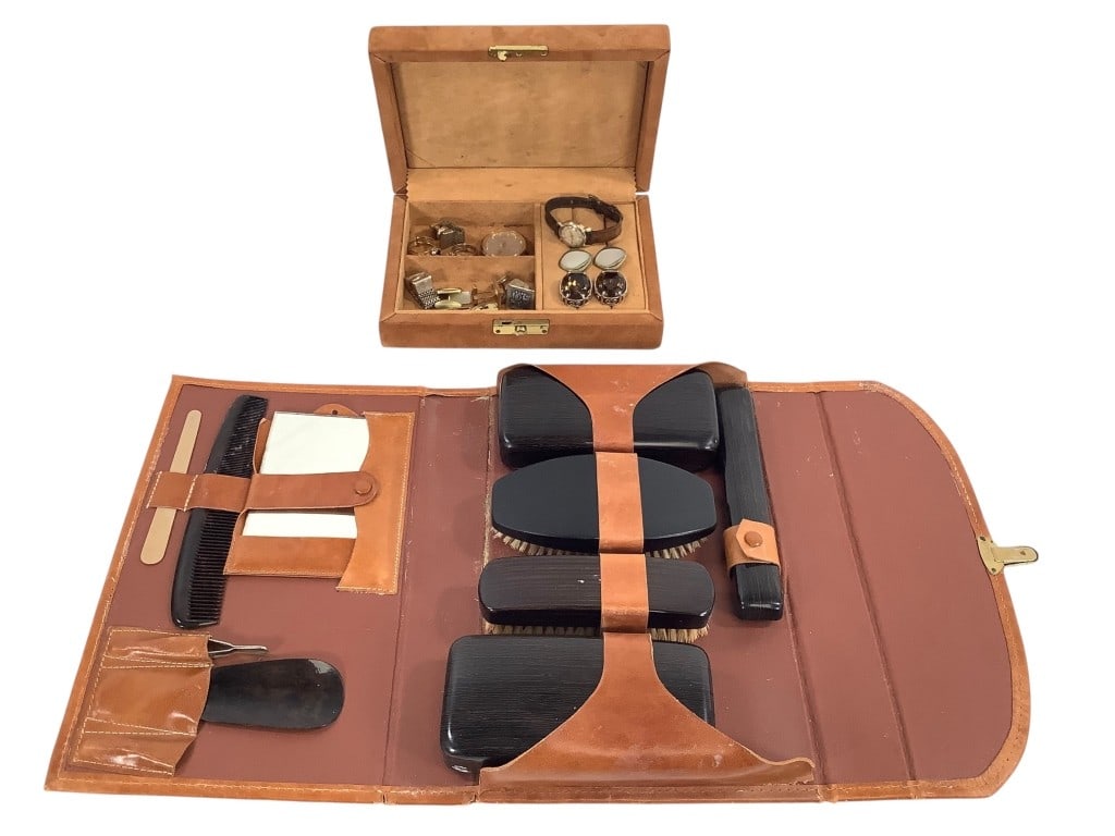 Vtg Mens Travel Grooming Kit Cuff Links Watches +: Author Vintage men's leather travel grooming kit, folds out with brass clasp on the front. Handle hinge is ripped on one side. Surface wear on the leather exterior, inside items are overall in good co