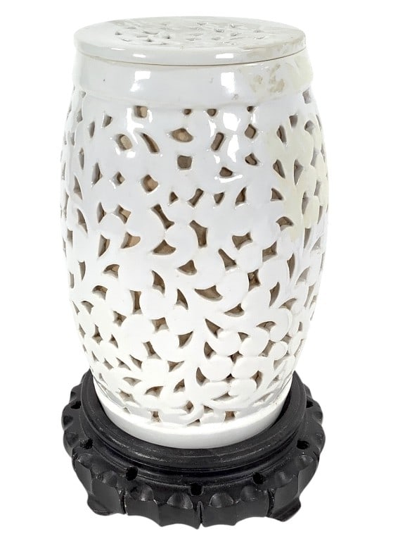 Blanc de Chine Pierced Porcelain Accent Lamp: Mounted onto a carved wood base. Removable lid to change bulb. In working order. Tape reside on the lid and side. EDS aims to describe and photograph all items thoroughly and accurately, however other